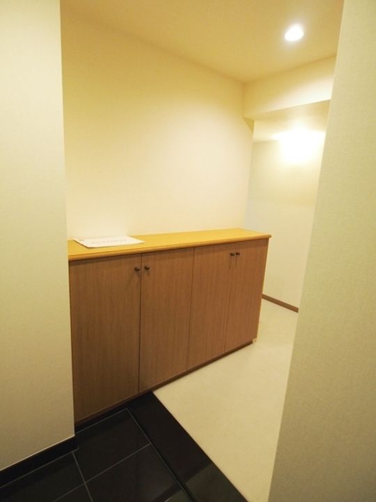 東京都渋谷区恵比寿4の賃貸マンションの玄関