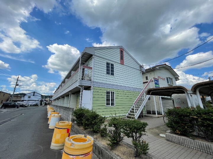 岡山県倉敷市中庄の賃貸アパートの外観