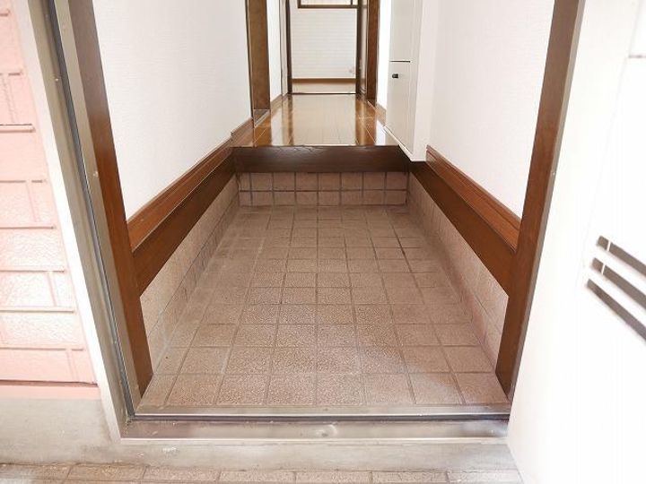 ラ・サンテの玄関