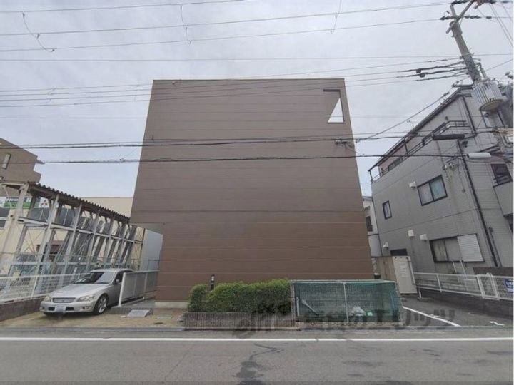 レオパレスSUCCESSの外観