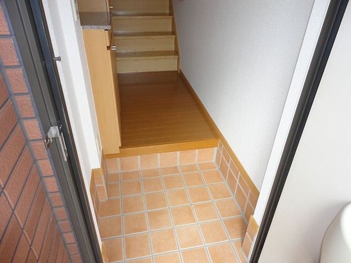 茨城県日立市東滑川町1(アパート)の賃貸物件の玄関
