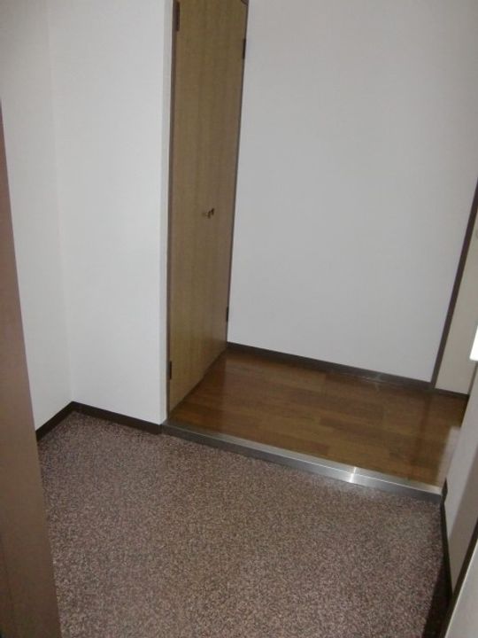 大阪府大阪市平野区長吉長原1(マンション)の賃貸物件の玄関