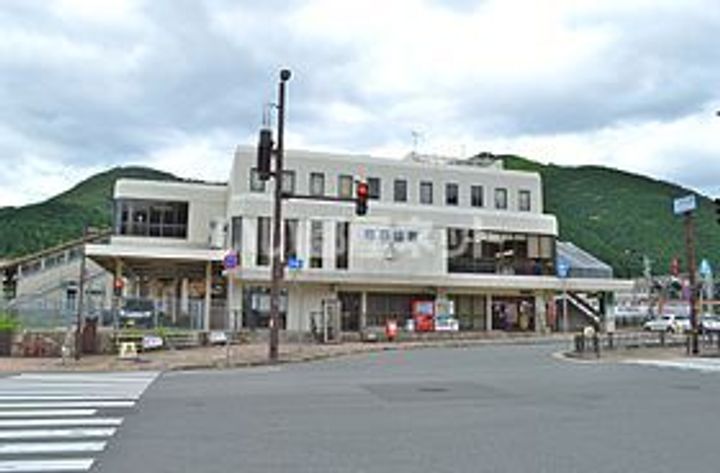 エル・コートの周辺