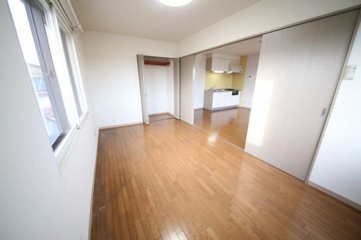 マンションカッコーの居間