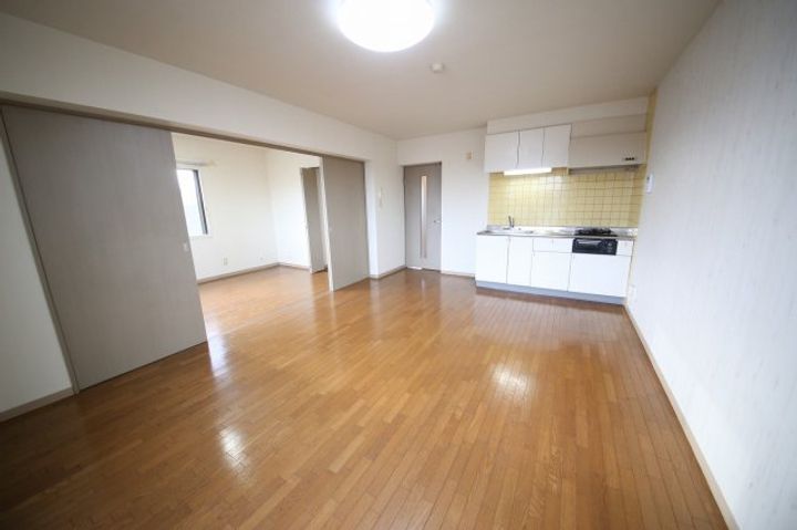 マンションカッコーの居間