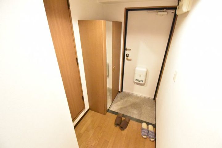 群馬県前橋市表町2(マンション)の賃貸物件の玄関