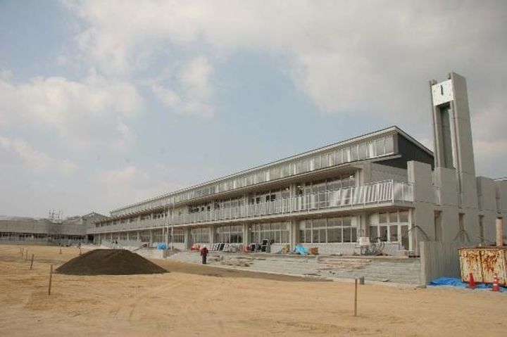 レイクヒルズの周辺