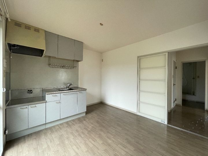 サンライズWの居間