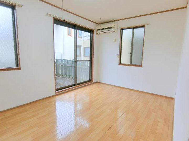 シティハイム ペブルBの居間