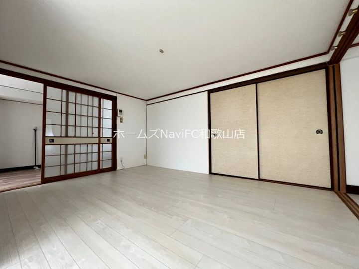 和歌山県和歌山市手平3(一戸建)の賃貸物件の居間