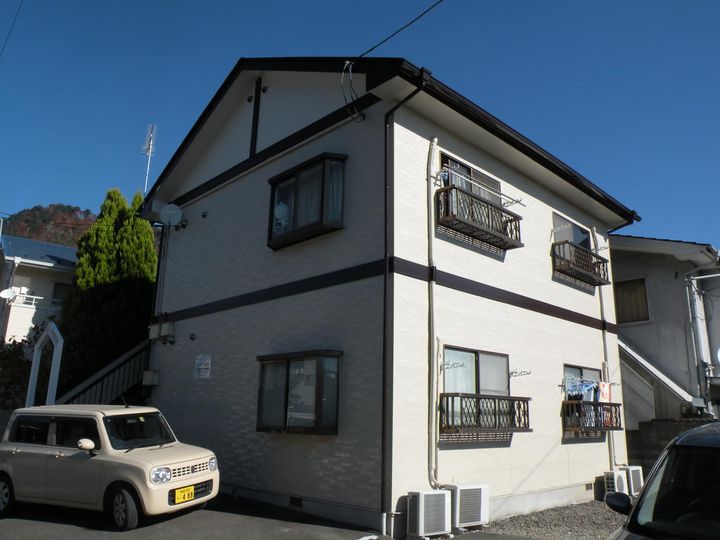 メゾンメイプル美術館前の外観