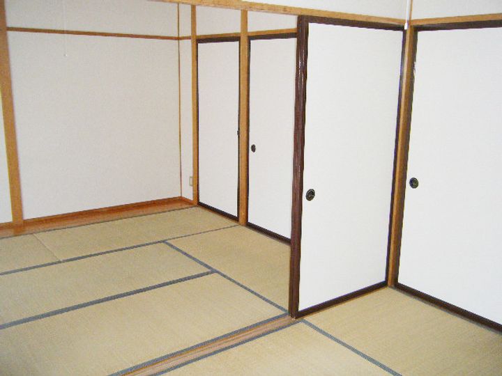 グランフォートみまやビルの内装