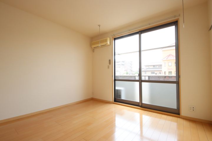 ヴィラージュBの居間