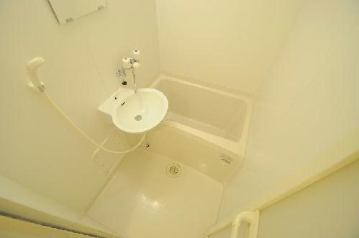 レオパレスWest西焼津 IIの風呂