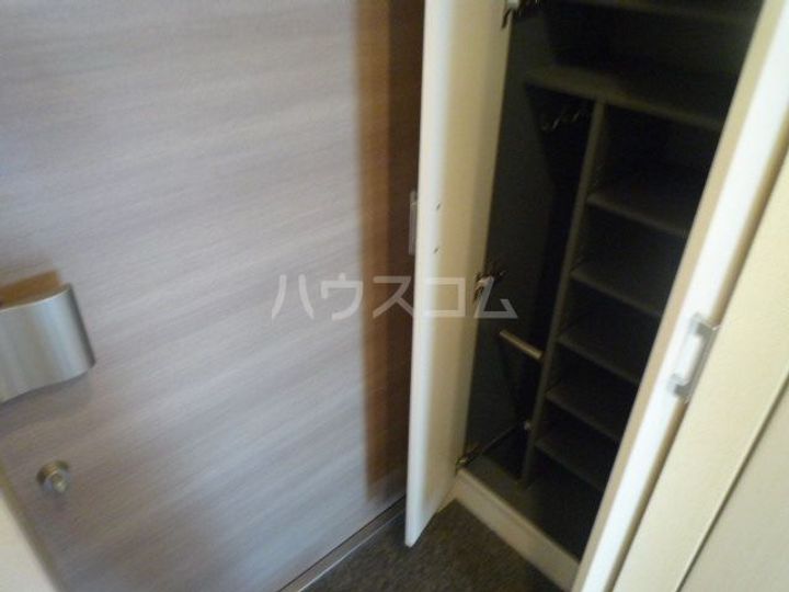 プレサンス名古屋STATIONアブソリュートの玄関