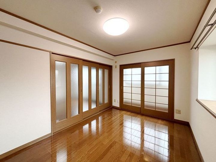 ロイヤルウエストの居間