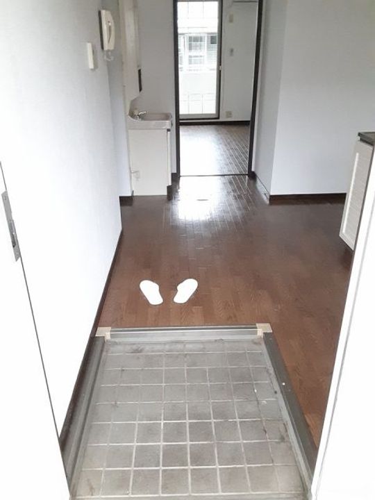 ヒルトップ御城 Bの玄関