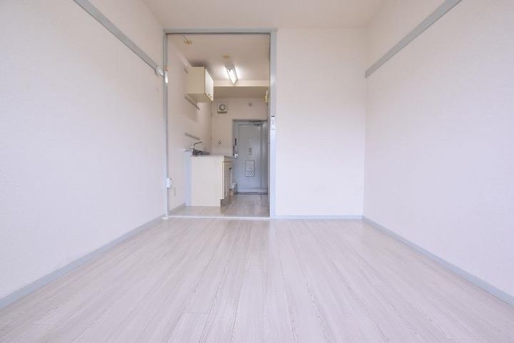 ヒルトップテネラの居間