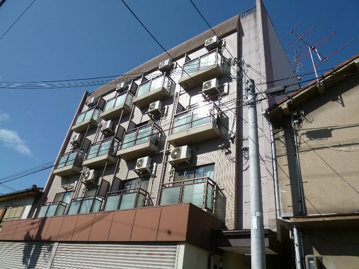 田中マンションの外観