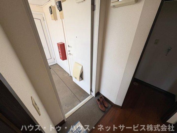 フレグランス千代田の玄関