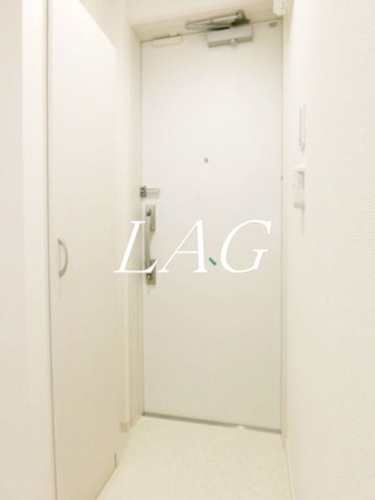リブリ・調布の玄関