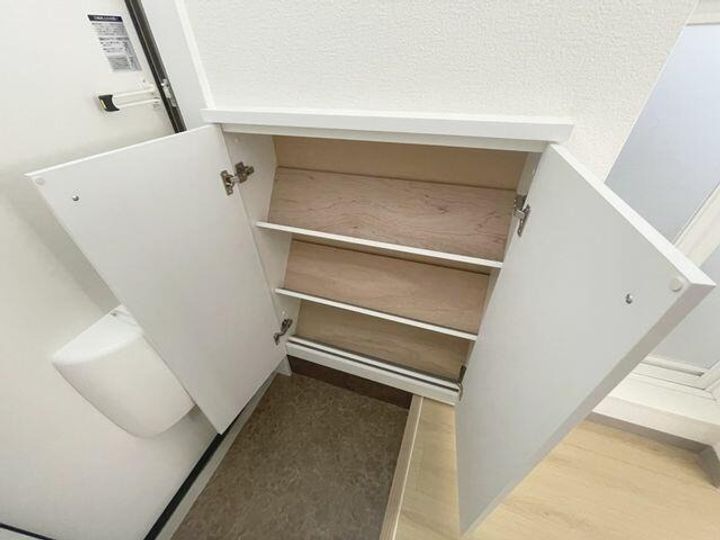 ヴィレッヂけやき台の玄関