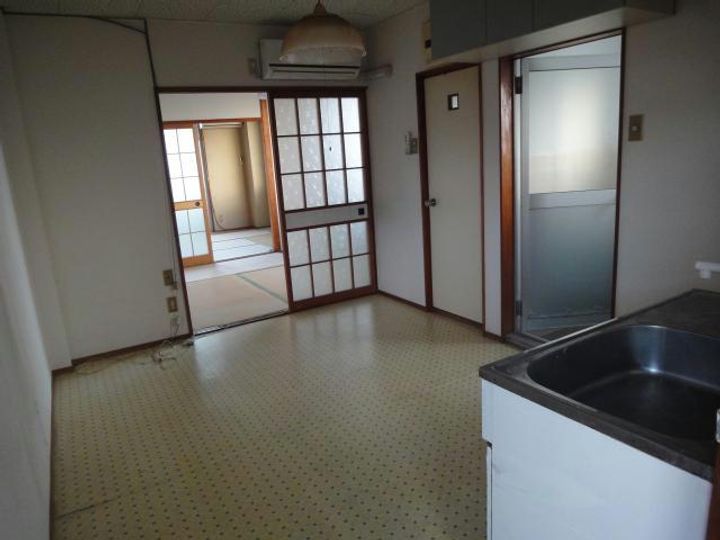 山口県岩国市元町2(アパート)の賃貸物件の居間