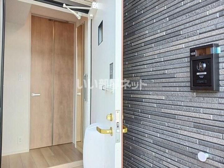 メゾン フランの玄関