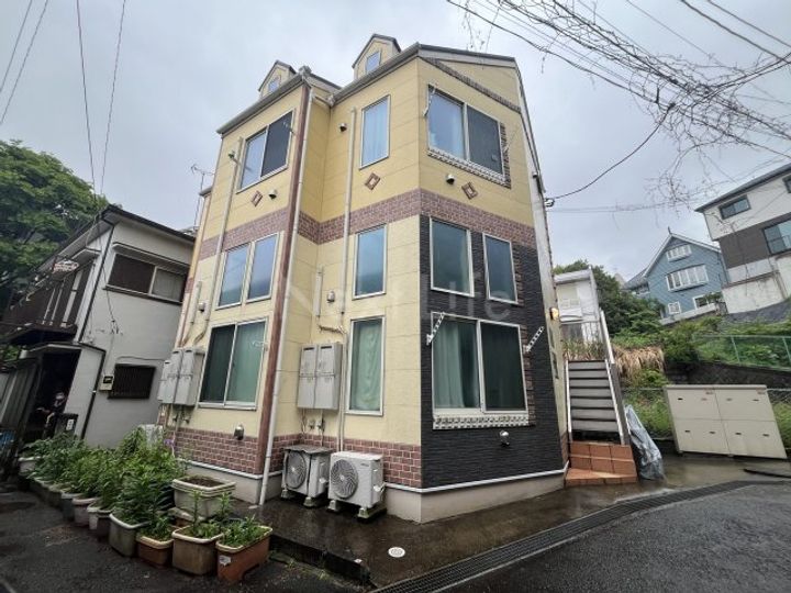 神奈川県横浜市神奈川区栗田谷(アパート)の賃貸物件の外観