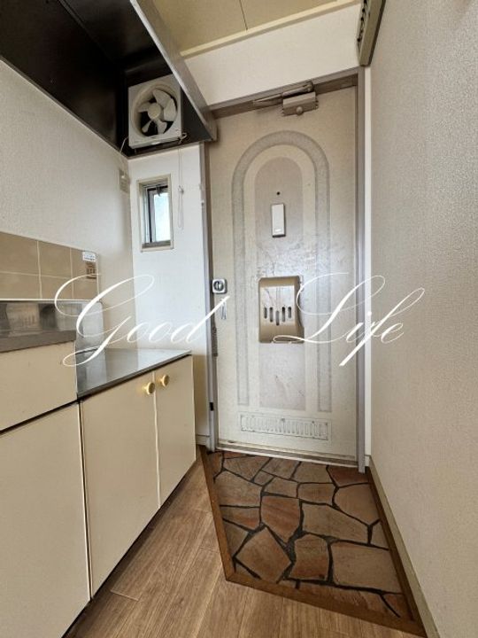 兵庫県加東市山国(アパート)の賃貸物件の玄関