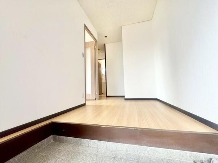 山王カーサグランデの玄関