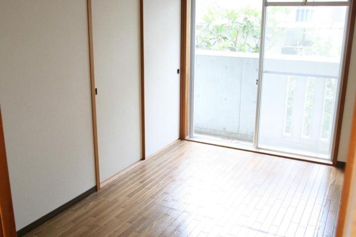 四宮ハイツの居間