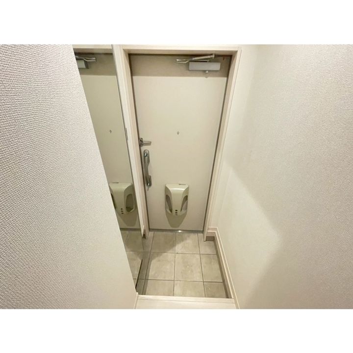 クレール ヴェールメゾンIの玄関