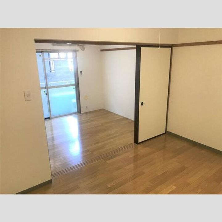 平和マンション上杉の内装