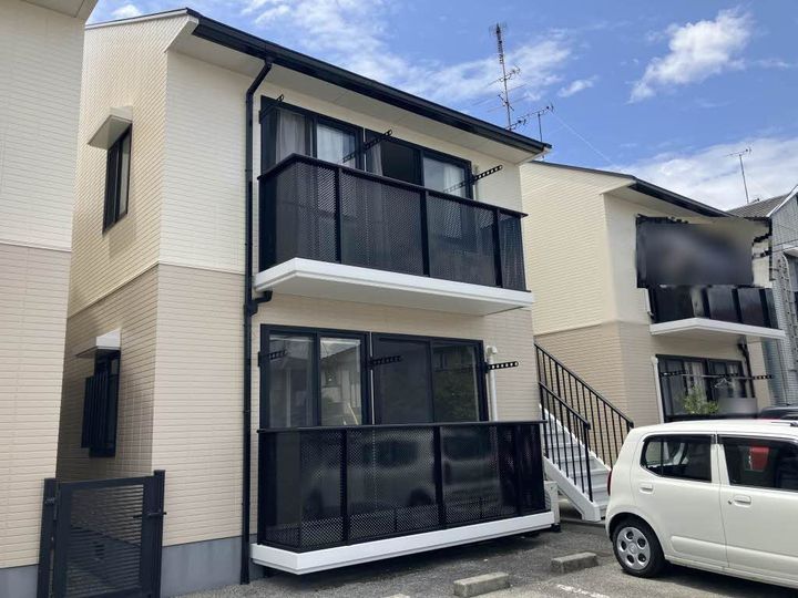 ディアスEAST B棟の外観