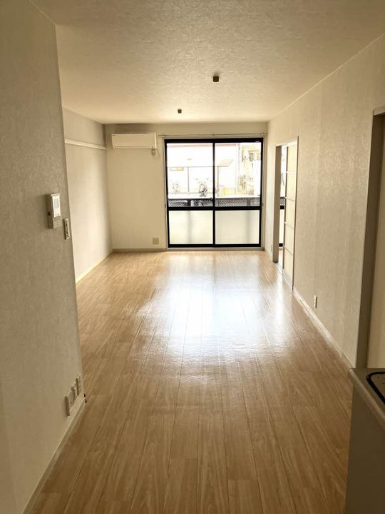 ディアスEAST B棟の居間