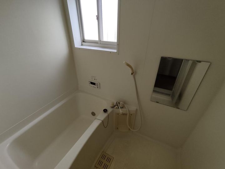 ヒルズ草原Bの風呂