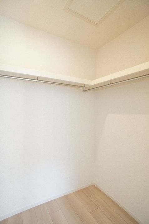 『アヴニールIV』の内装