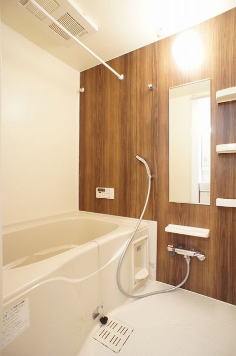 『アヴニールIV』の風呂