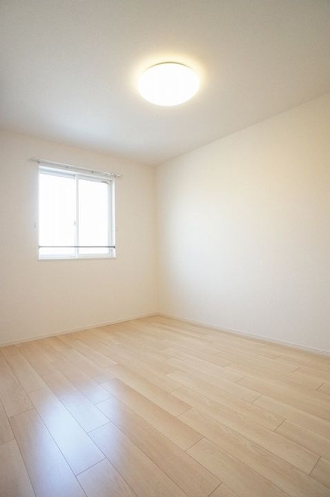 『アヴニールIV』の内装