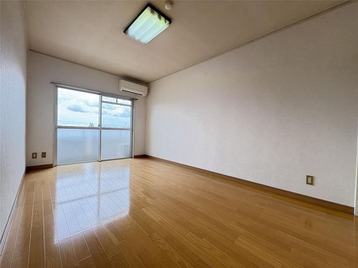 オークヒルズの居間