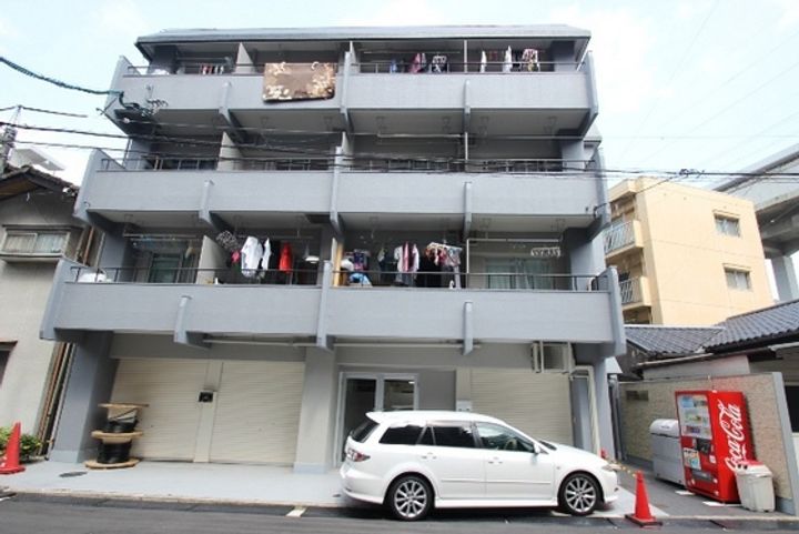 柳川ビルの外観