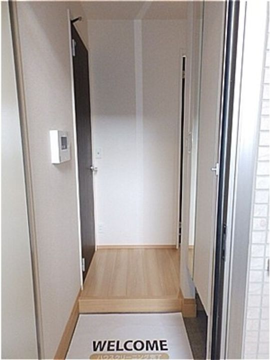 エクセレージュ山の田の玄関