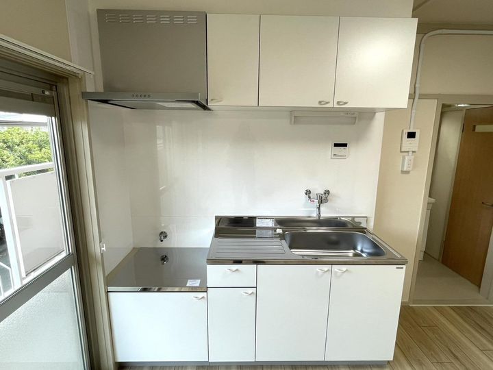 名鉄旭前ハイツF棟209号室のキッチン