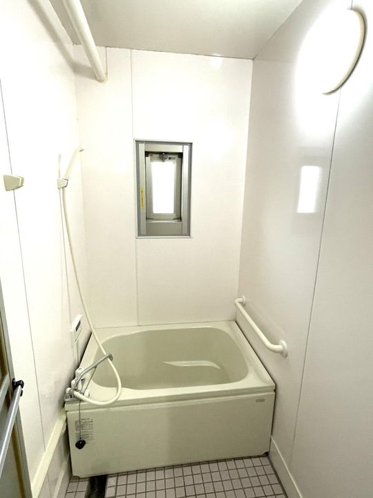 名鉄旭前ハイツF棟209号室の風呂