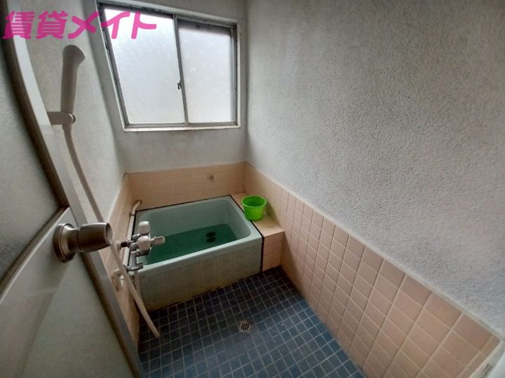 松岡田端アパートの風呂