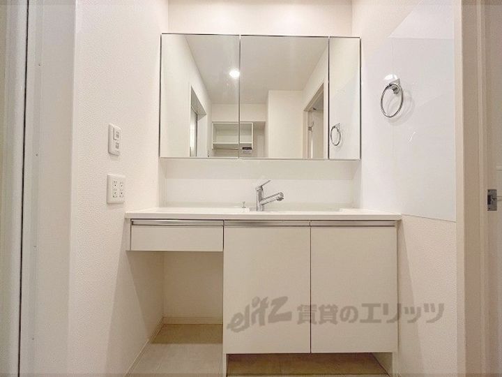 扇山(SENZAN)の内装