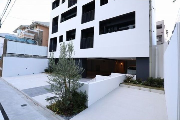 愛知県名古屋市昭和区川名本町6(マンション)の賃貸物件の地図