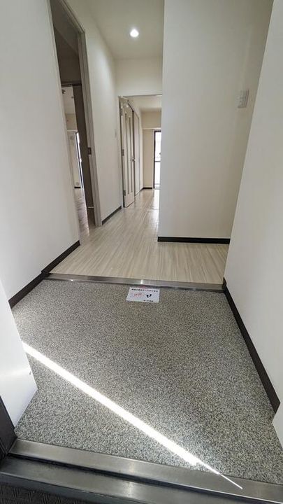 大阪府大阪市淀川区塚本2(マンション)の賃貸物件の玄関