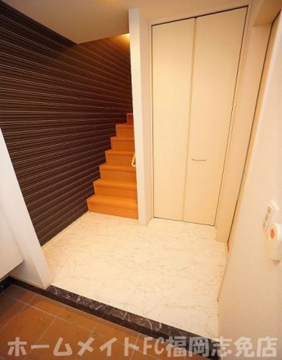 福岡県糟屋郡志免町志免中央2(一戸建)の賃貸物件の玄関